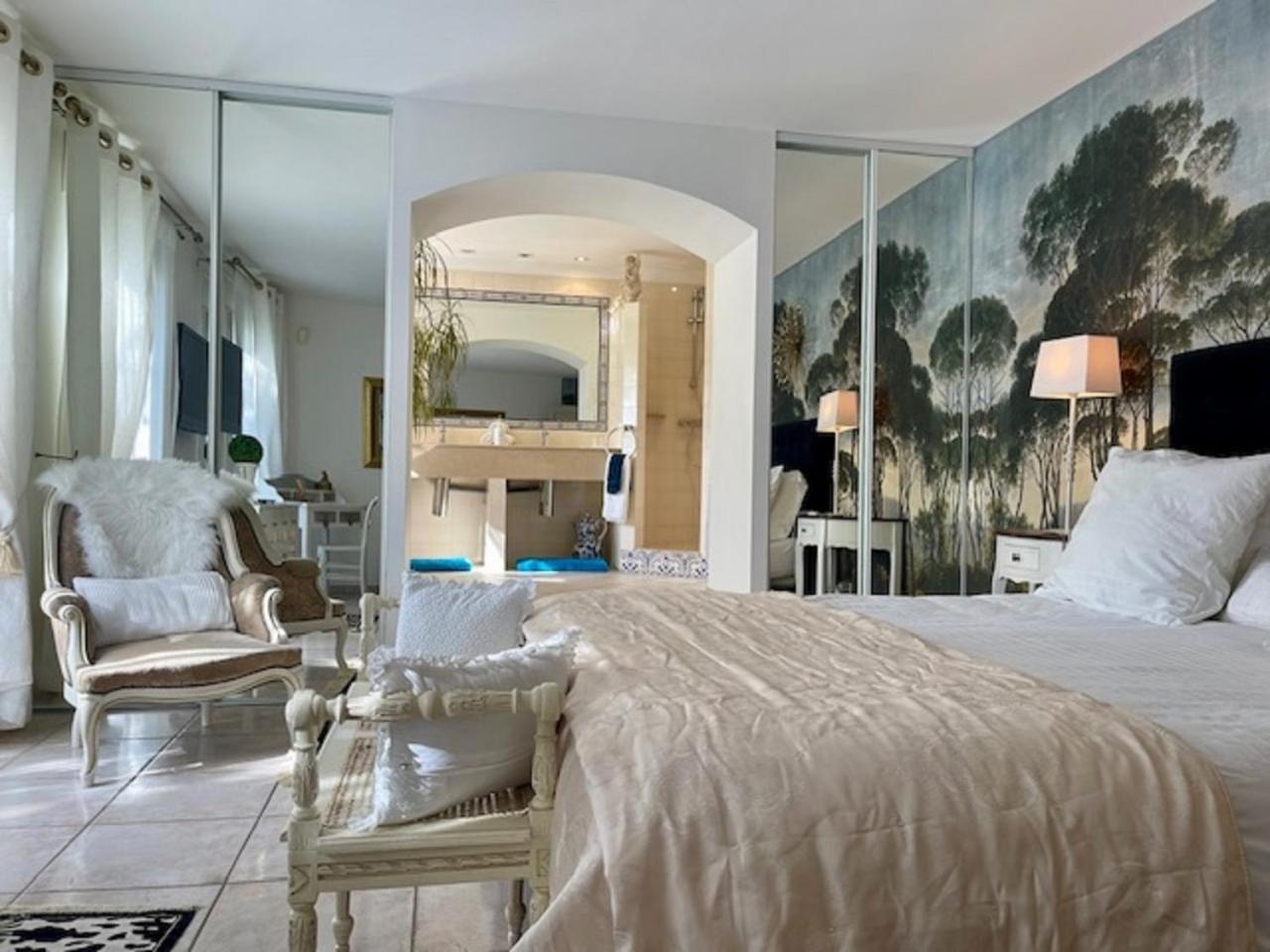 B&B Les Muscades Saint-Étienne-du-Grès Eksteriør billede